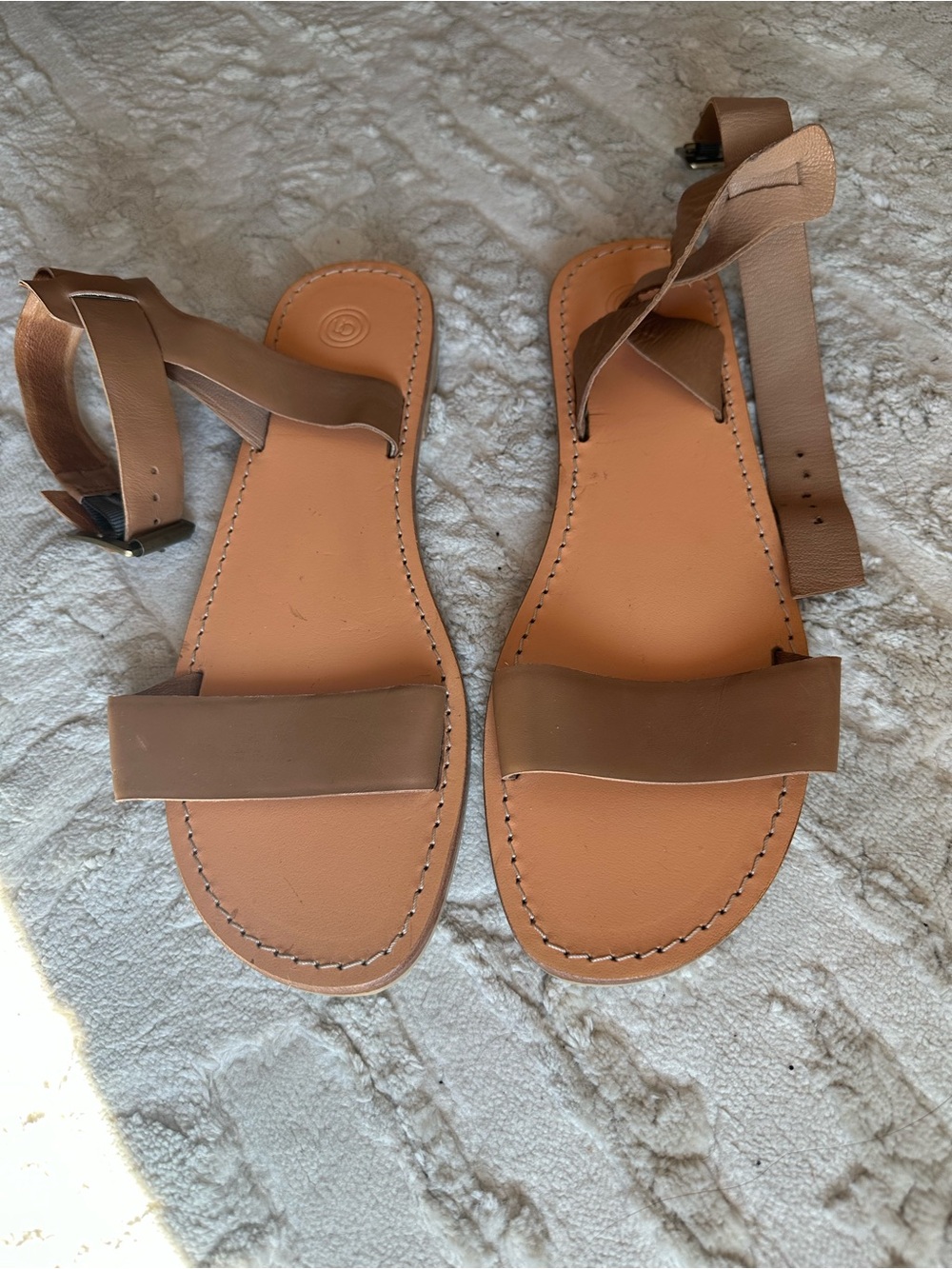 NWOT Brown Minimalist Ankle Strap Flat Sandals Size 10 Coastal Boho Summer